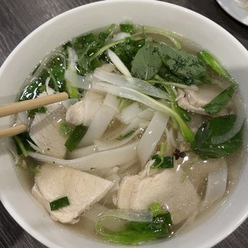 Pho Thien Long Cuisine - Pho wide flat noodles with chicken - Vietnamese Near Me - Glendale, Arizona Pho Thien Long Cuisine - Pho wide flat noodles with chicken - Vietnamese Near Me - Glendale, Arizona