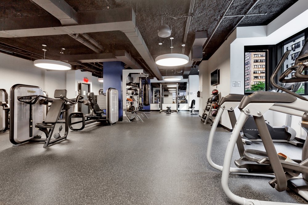 FRONTIER LUXURY APARTMENTS Updated September 2024 14 Photos 200 E