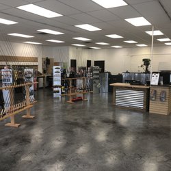 Charlie's Hunting & Fishing Specialists - New location excellent staff and aervice