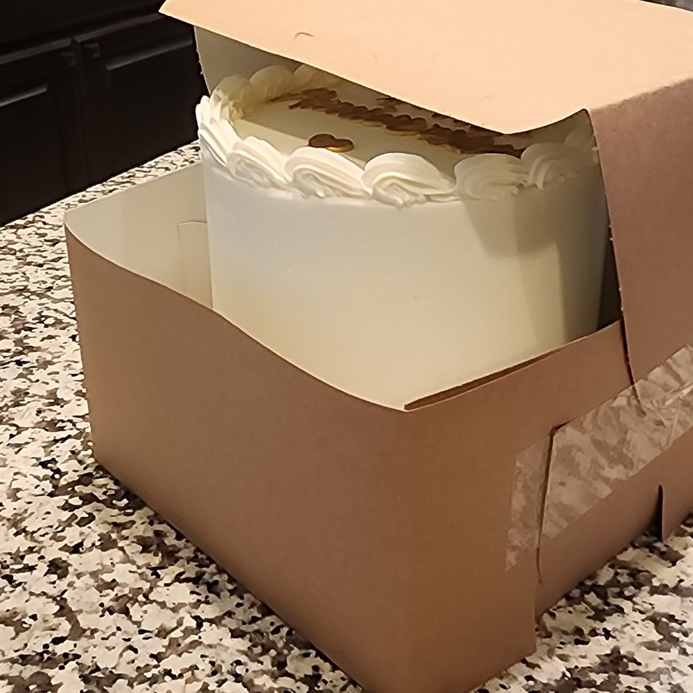 Cake-Aholics Bakery - Bakeries Near Me - Arlington, Texas