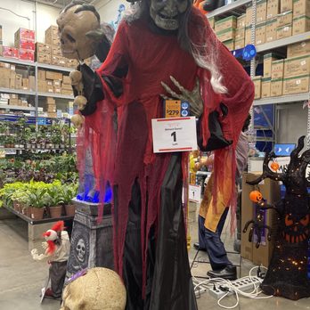 Lowe's Home Improvement - Hardware Stores Near Me - Paso Robles, California