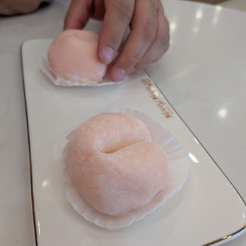 Mango Mango Dessert - S15 Pink Peach Oolong Mochi (2pcs) - Desserts Near Me - Henderson, Nevada Mango Mango Dessert - S15 Pink Peach Oolong Mochi (2pcs) - Desserts Near Me - Henderson, Nevada