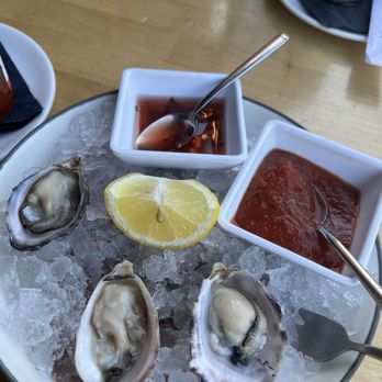 Roe Seafood Restaurant - Oysters - Seafood Near Me - Long Beach, California