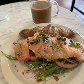Blue Kale Cafe & Lounge - Smoked salmon croissant - Cafes Near Me - Skokie, Illinois