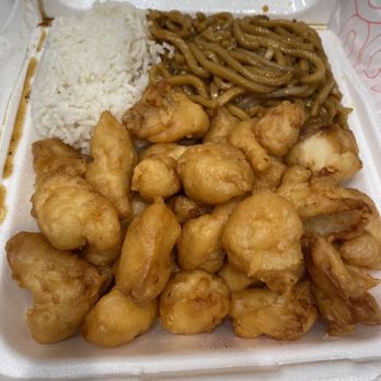 Yan's - Sweet and Sour Chicken Dinner Combination - Chinese Near Me - Goodyear, Arizona