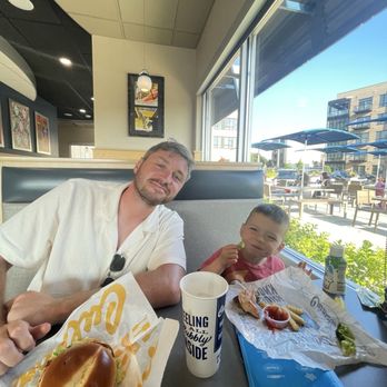Culver's - Fast Food Near Me - Glendale, Wisconsin