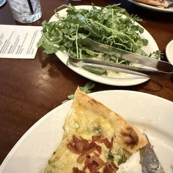 Delucca Gaucho Pizza & Wine Irving/Las Colinas - Pizza Near Me - Irving, Texas Delucca Gaucho Pizza & Wine Irving/Las Colinas - Pizza Near Me - Irving, Texas