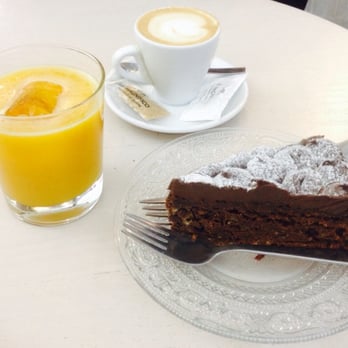 Giulietta Cafè - Choco bomba - Desserts Near Me - Barcelona, B