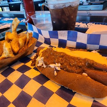 Fish Heads - Chili cheese slaw dog - Tacos Near Me - Pensacola Beach, Florida Fish Heads - Chili cheese slaw dog - Tacos Near Me - Pensacola Beach, Florida