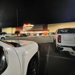 Cinemark Tinseltown USA - The tinseltown theater