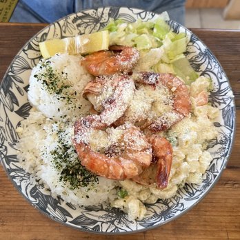 Enseamada Cafe - Garlic Shrimp w/ rice & mac salad - Filipino Near Me - Everett, Washington