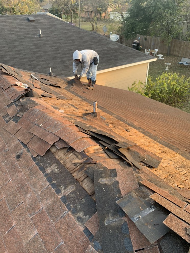 Slide of Salinas Roofing Construction