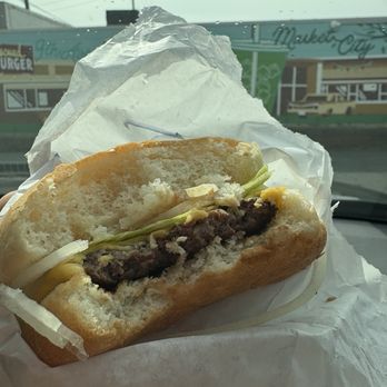 W & M Bar-B-Q Burger - Royal hamburger $8.75 - Burgers Near Me - Honolulu, Hawaii