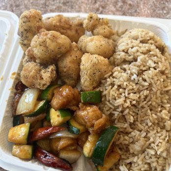 Golden China - 2 entree with fried rice (salt and pepper chicken and kung pao chicken, spicy) - Chinese Near Me - Vancouver, Washington Golden China - 2 entree with fried rice (salt and pepper chicken and kung pao chicken, spicy) - Chinese Near Me - Vancouver, Washington