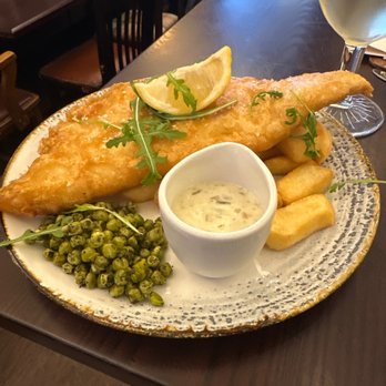 Leinster Arms - Cod and Chips - Pubs Near Me - London, XGL Leinster Arms - Cod and Chips - Pubs Near Me - London, XGL