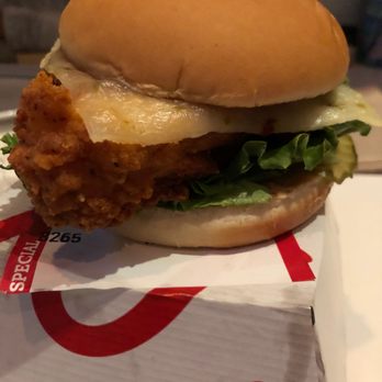 Chick-fil-A - Spicy Deluxe Sandwich - Fast Food Near Me - Flemington, New Jersey