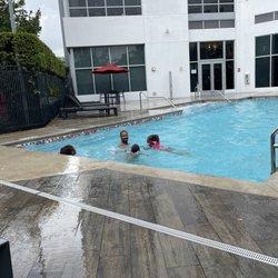 Kompose Hotel - Fun time at the pool