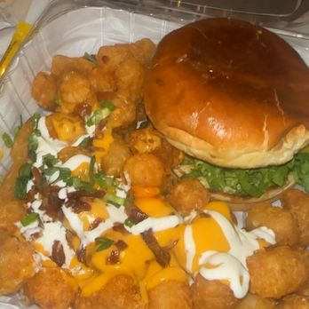 The Franklin Tap - Smash Burger - American Near Me - Chicago, Illinois