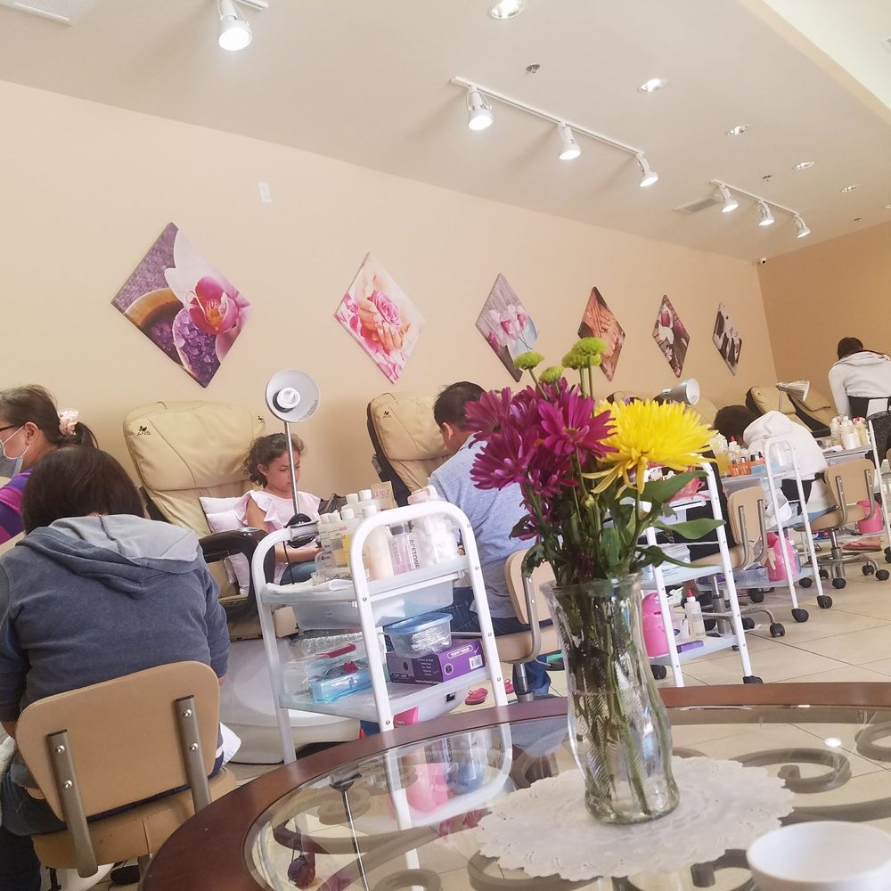 L'Amour Nails Spa - Spa chairs - Nail Salons Near Me - Tujunga, California L'Amour Nails Spa - Spa chairs - Nail Salons Near Me - Tujunga, California