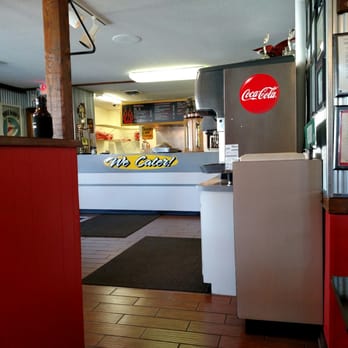 Bone Daddy's - the inside of a restaurant - Barbeque Near Me - Midland, Michigan