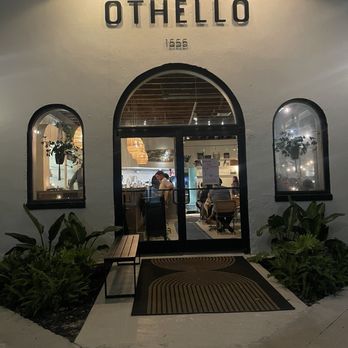Othello - Front walk up to the restaurant - Seafood Near Me - Jacksonville, Florida