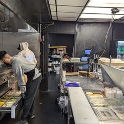 Mile High Mo’s  - First Class Food - Guys cookin' up the goodness!