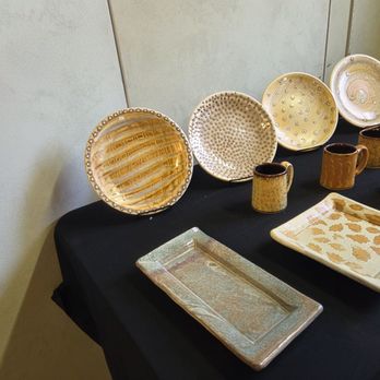 Bulldog Pottery - Art Galleries Near Me - Seagrove, North Carolina Bulldog Pottery - Art Galleries Near Me - Seagrove, North Carolina