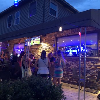 Castaways Pub - Outside dining/bar - American Near Me - Lavallette, New Jersey