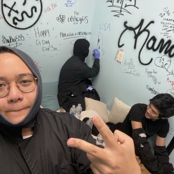 King's Eye Escape & Axe - Wall where you can put your signature - Escape Games Near Me - Westminster, California