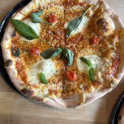 Lucca - Buffalo margarita pizza