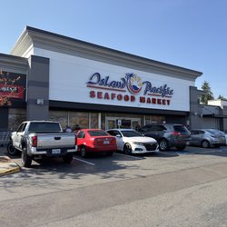 Island Pacific Seafood Market - Outside