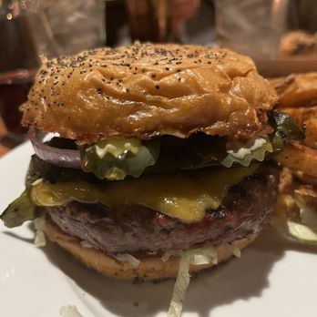 Chelsea's Kitchen - Green Chile Burger - New American Near Me - Phoenix, Arizona
