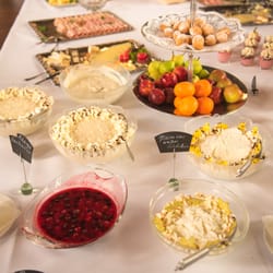 Wasserschloß Wittringen - Osterbrunch Nachspeisen, waren sehr schnell aufgegessen, übrig blieb nur der Milchreis.