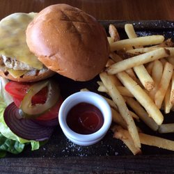 The Salted Pig - Set Lunch: Turkey Burger