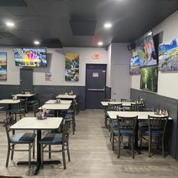 Casa Mia's - Table and booth seating