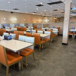 Buffet City - Clean dining area