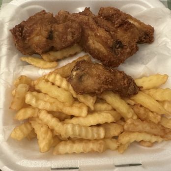 Congos Conch Shack - Wings and fries - Food Trucks Near Me Congos Conch Shack - Wings and fries - Food Trucks Near Me