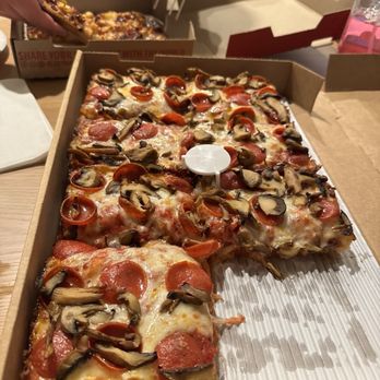 Jet's Pizza - 8 Corner Pizza® - Pizza Near Me - Greer, South Carolina Jet's Pizza - 8 Corner Pizza® - Pizza Near Me - Greer, South Carolina