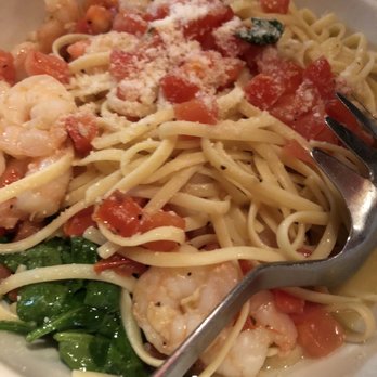 Buca di Beppo Italian Restaurant - Shrimp Florentine - Italian Near Me - Universal City, California