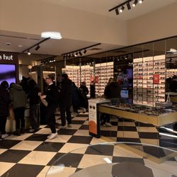 Sunglass Hut
