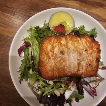 North Italia - Simple salad with salmon no gorgonzola cheese. - Italian Near Me - Omaha, Nebraska