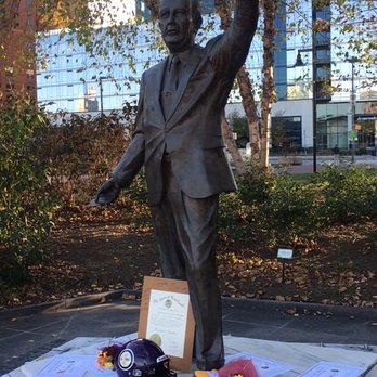 Baltimore's Inner Harbor - The "Charm'tastic Mile" honoring the 50th Anniversary (11-9-71) of WDS being elected as Mayor of Baltimore - Landmarks & Historical Buildings Near Me - Baltimore, Maryland