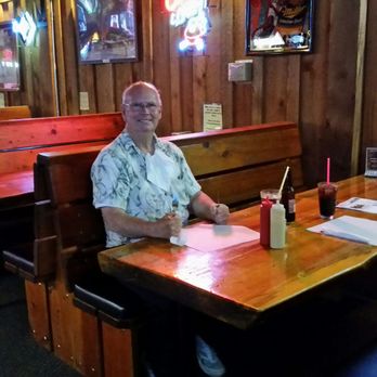 Manley's Tavern - Pubs Near Me - Crescent Lake, Oregon