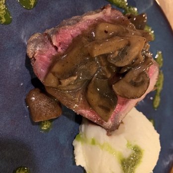 R Kitchen - Sous Vide steak with mushroom/wine sauce and mashed potato - New American Near Me - Charleston, South Carolina R Kitchen - Sous Vide steak with mushroom/wine sauce and mashed potato - New American Near Me - Charleston, South Carolina