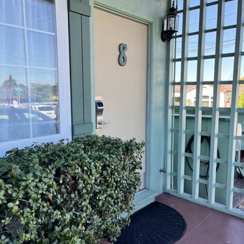 Villa Franca Inn - How cute is this. It looks more like an apartment than a motel - Hotels Near Me - Monterey, California Villa Franca Inn - How cute is this. It looks more like an apartment than a motel - Hotels Near Me - Monterey, California