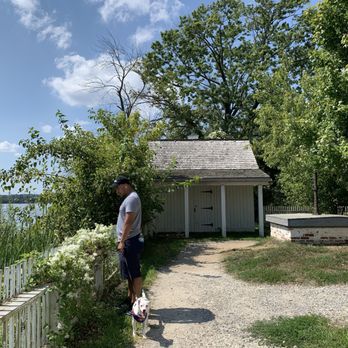 Jones Point Lighthouse - Landmarks & Historical Buildings Near Me Jones Point Lighthouse - Landmarks & Historical Buildings Near Me