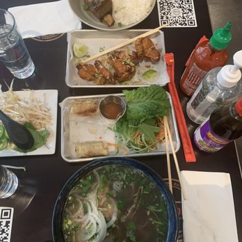 5ive Spice - Beef short rib 6 Piece Rooster Wings Vietmanese Spring Rolls (free with a check in!!) Beef Pho - Vietnamese Near Me - New York, New York