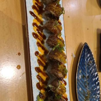 Aki Sushi and Ramen - Queen Shaggy Roll - Sushi Bars Near Me - Sugar Land, Texas Aki Sushi and Ramen - Queen Shaggy Roll - Sushi Bars Near Me - Sugar Land, Texas