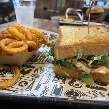 Swine & Sons - Turkey club with curly fries - Sandwiches Near Me - Orlando, Florida Swine & Sons - Turkey club with curly fries - Sandwiches Near Me - Orlando, Florida
