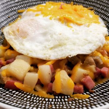 SweetDiner - Meatatarian Skillet - Diners Near Me - Milwaukee, Wisconsin SweetDiner - Meatatarian Skillet - Diners Near Me - Milwaukee, Wisconsin